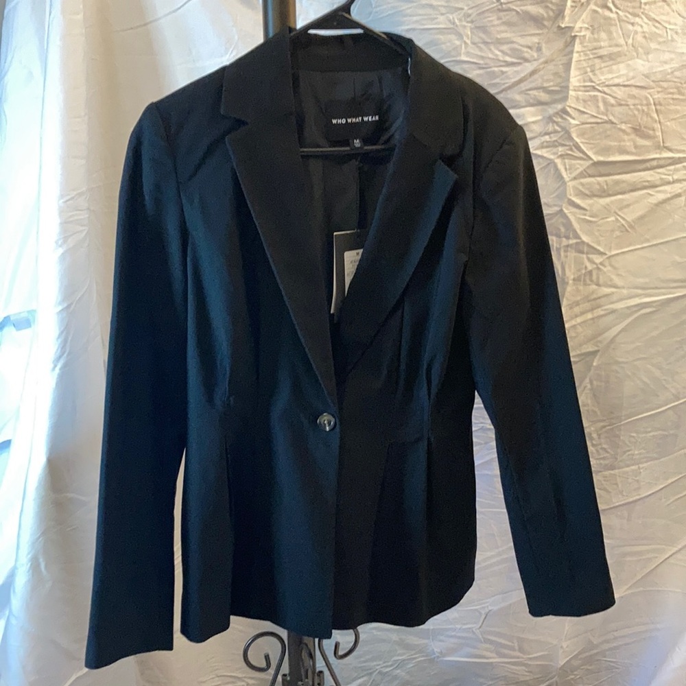 Feminine black blazer from a new day